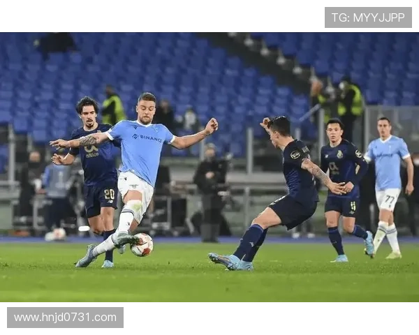 波尔图队防守强度显著提升，凝聚力助力球队争夺冠军荣耀分析