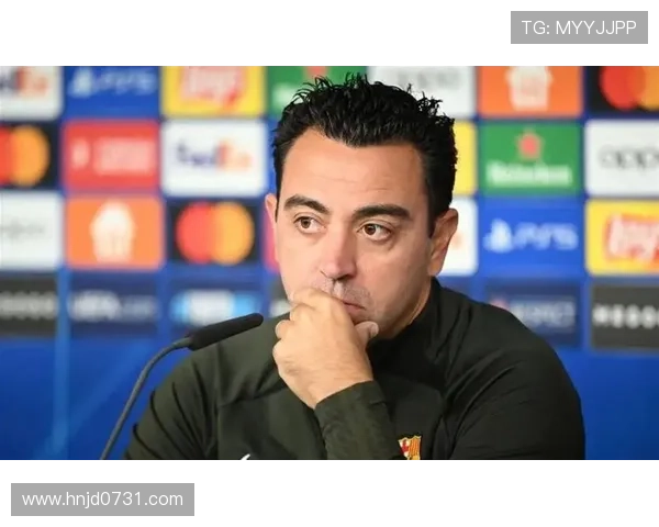 哈维暂停休假紧急赶回巴萨！主帅首次直面管理矛盾与帅位危机