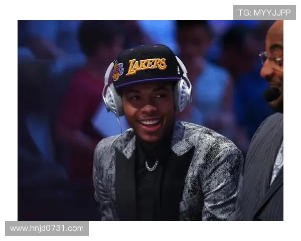 布兰登·英格拉姆持续提升中投效率，凭借挡拆创造更多得分机会